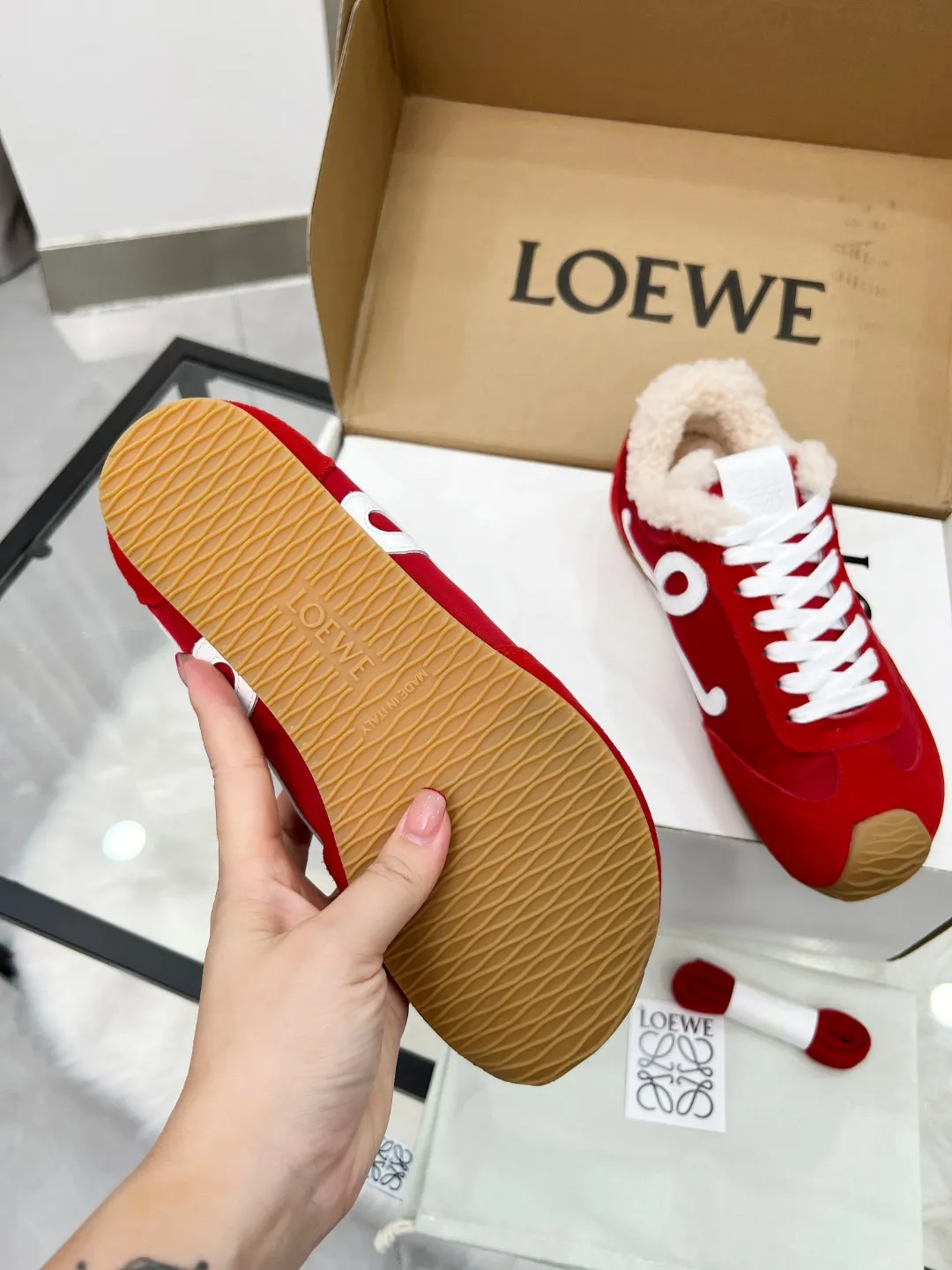 👟👟Ex-factory price 500👟👟 Male +10 2025 autumn and winter Maoli new style, the same style as Wang Yibo! Loewe Ballet Runner 2.0 sports shoes for couples, moral training shoes, new color matching retro series running shoes, standard size: women's size 35-40, men's size 39-45, button ➕20